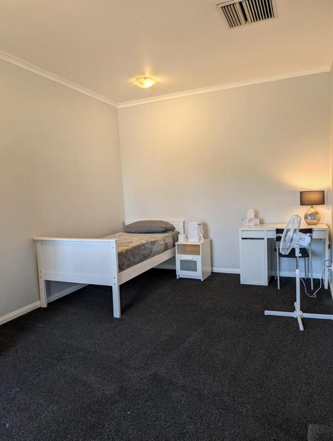 Luxurious Mildura Visitor Homestay Cabarita