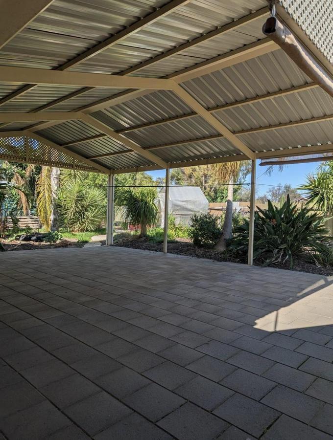 Luxurious Mildura Visitor * Cabarita